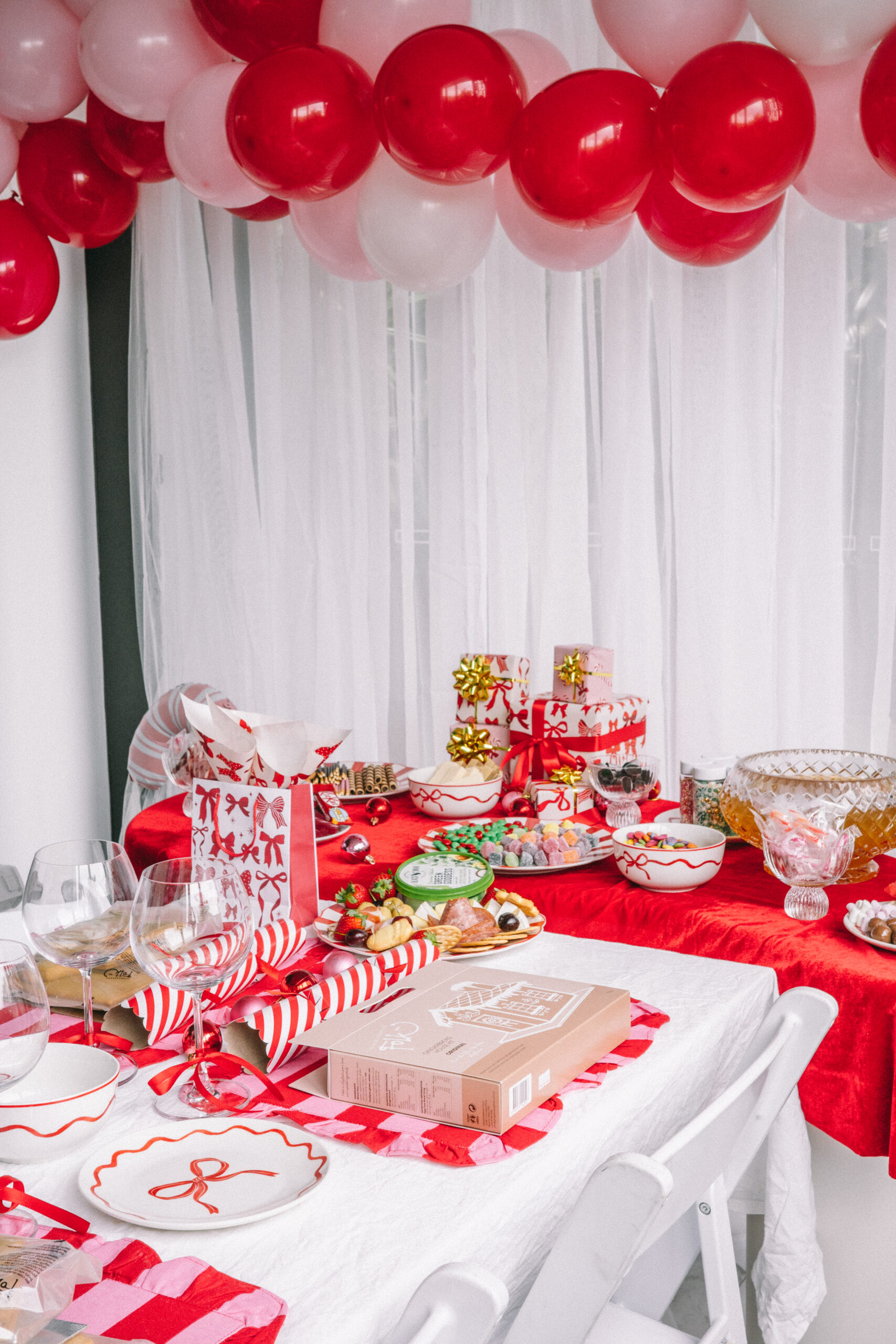 Gingerbread House Decorating Day - Codie Zofia